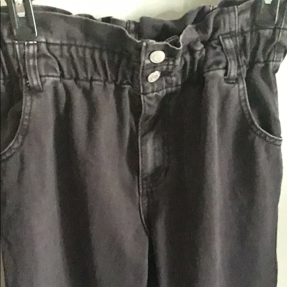 PacSun Women’s Paperbag Waist Black Denim Mom Jeans - Picture 2 of 7